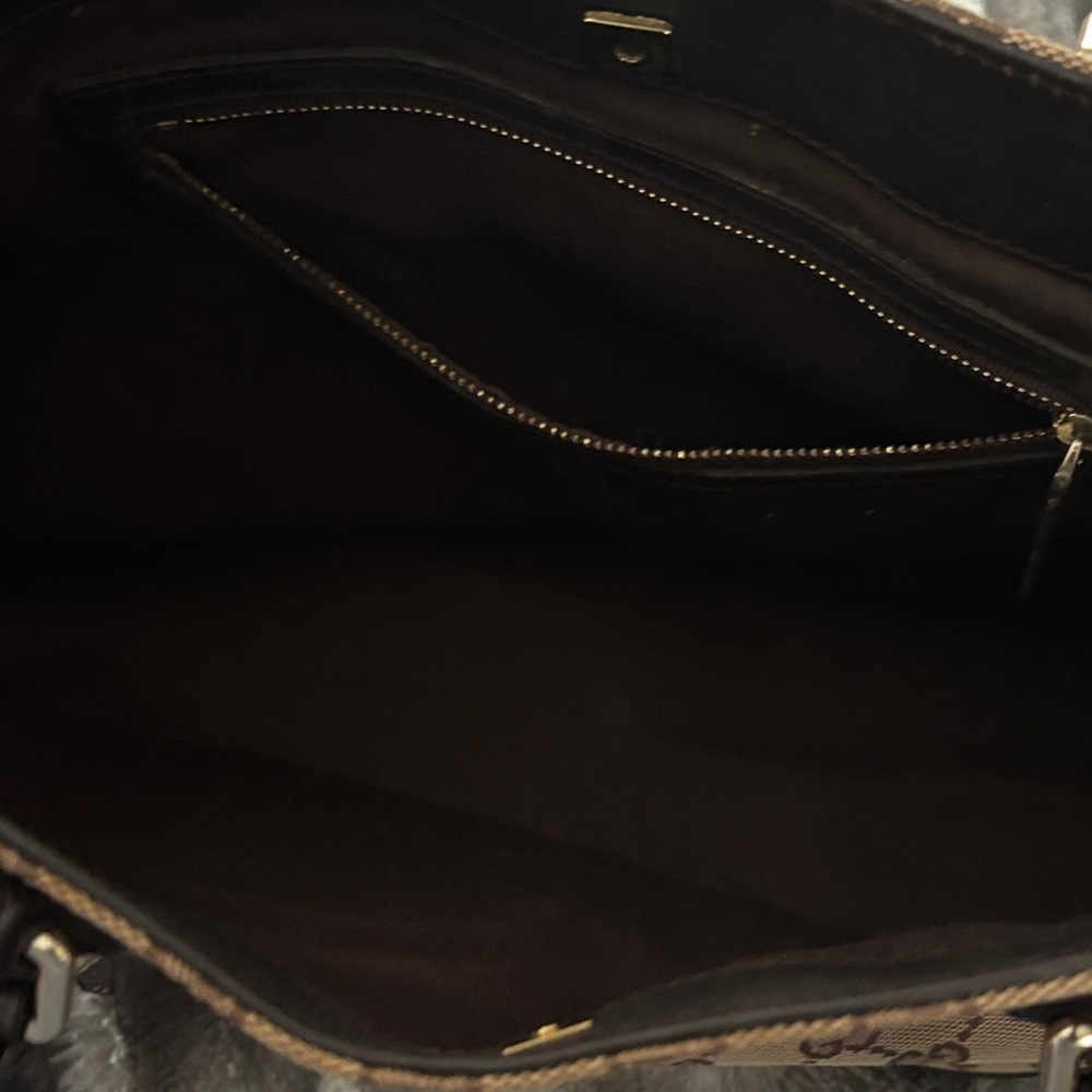 Gucci Tan and Black Signature Tote - Picture 10 of 12